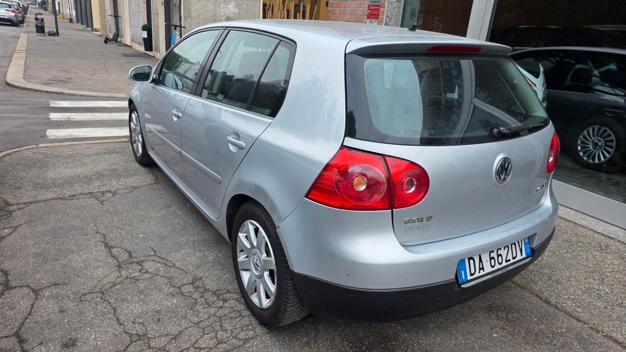 Volkswagen Golf 1.6 16V FSI 5p. Comfortline