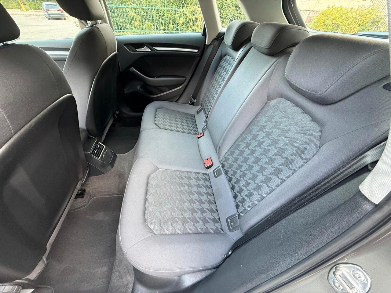 Audi A3 SPB 1.6 TDI 105 CV CR Attraction ***OK PER NUOVI NEOPATENTATI***