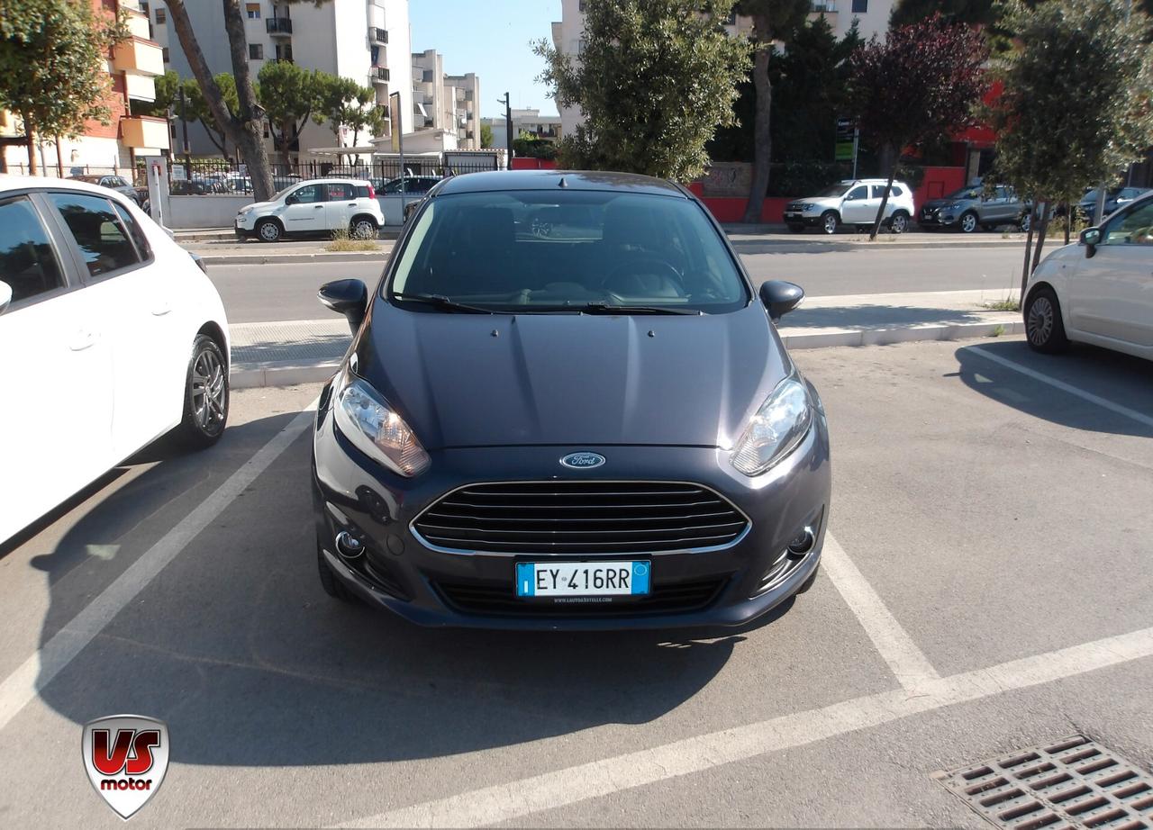 FORD FIESTA 1.2 BENZ-GARANZIA FULL-2015