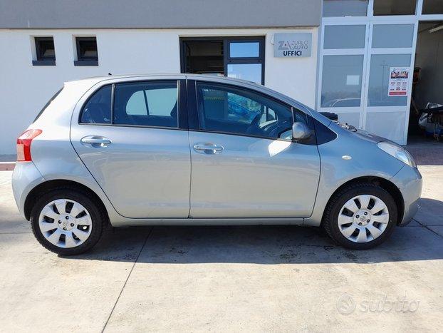 TOYOTA Yaris 1.0 5P. SOL