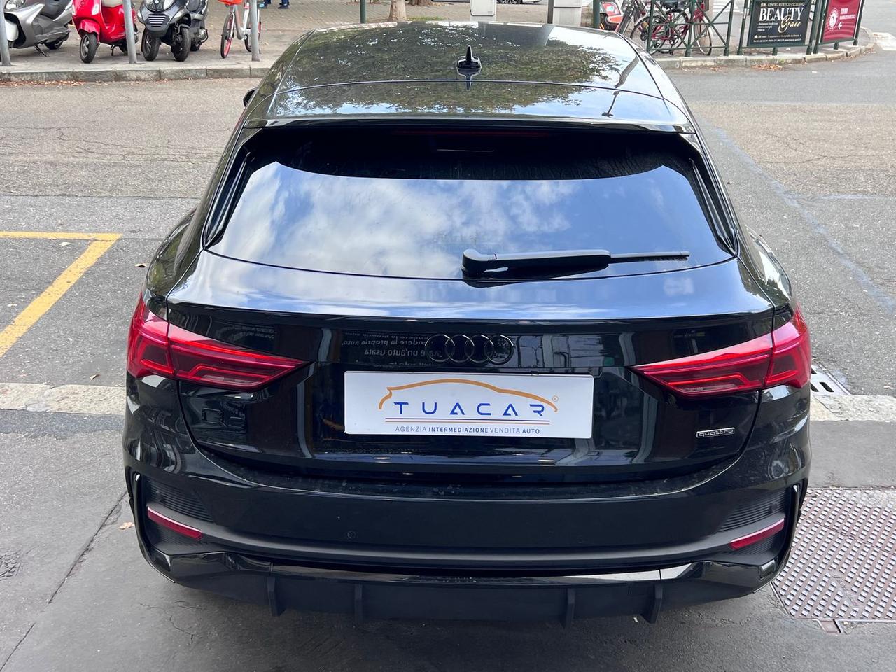 Audi Q3 Identity Black 2.0 45 TFSI IVA ESPO #7100