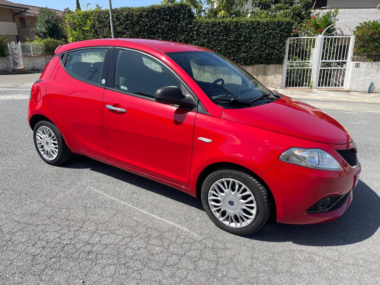 Lancia Ypsilon 1.2 69 CV 5 porte GPL Ecochic Gold