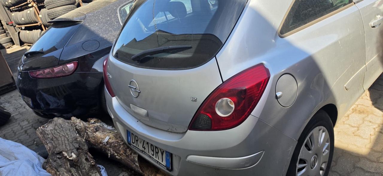 Opel Corsa 1.2 3 porte Sport