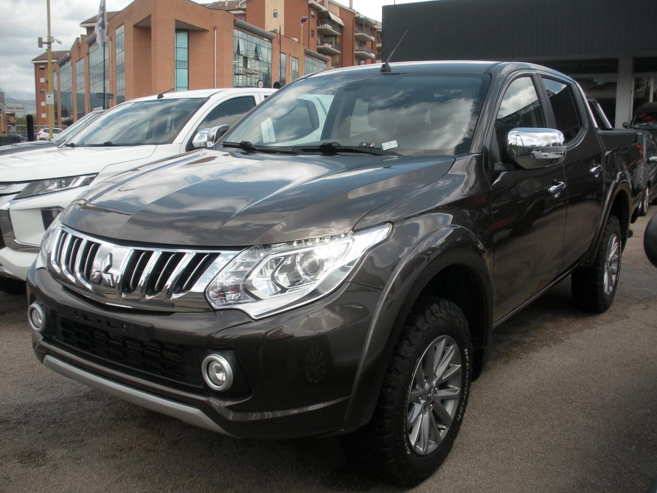 Mitsubishi L200 2.4 DI-D/181CV Double Cab Intense Hp Mivec SDA