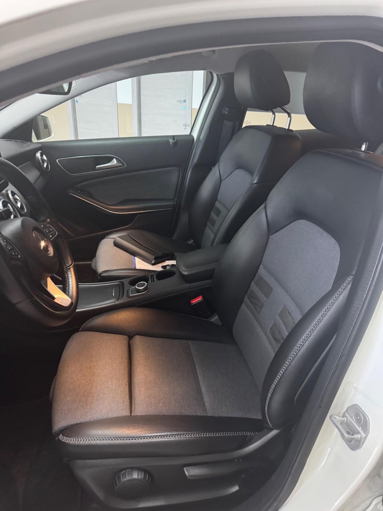 Mercedes-benz GLA 180 d Automatic Premium