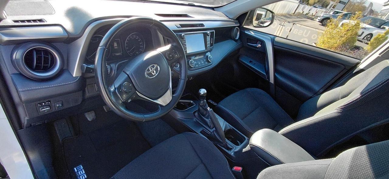 Toyota RAV 4 RAV4 2.0 D-4D 2WD Style