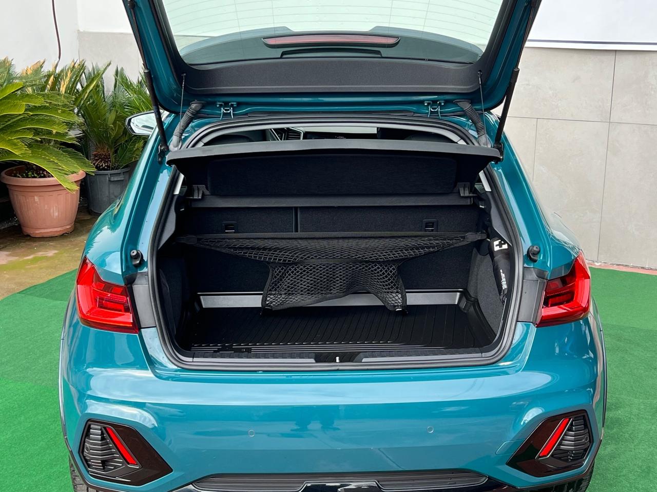 Audi A1 citycarver 30 TFSI S tronic Identity Contrast