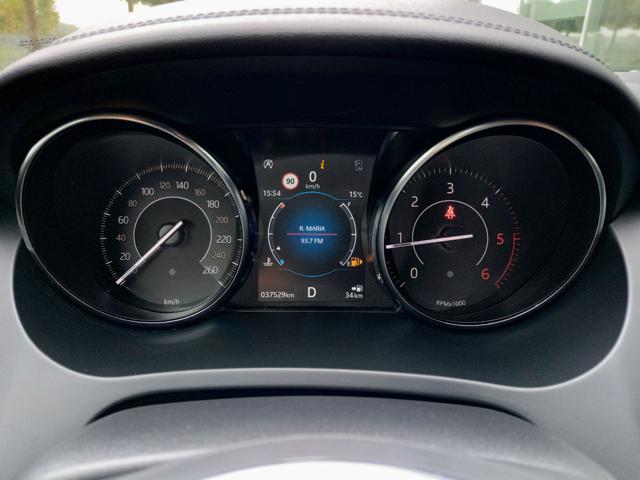 JAGUAR E-Pace 2.0D automatico R-Dynamic Autocarro