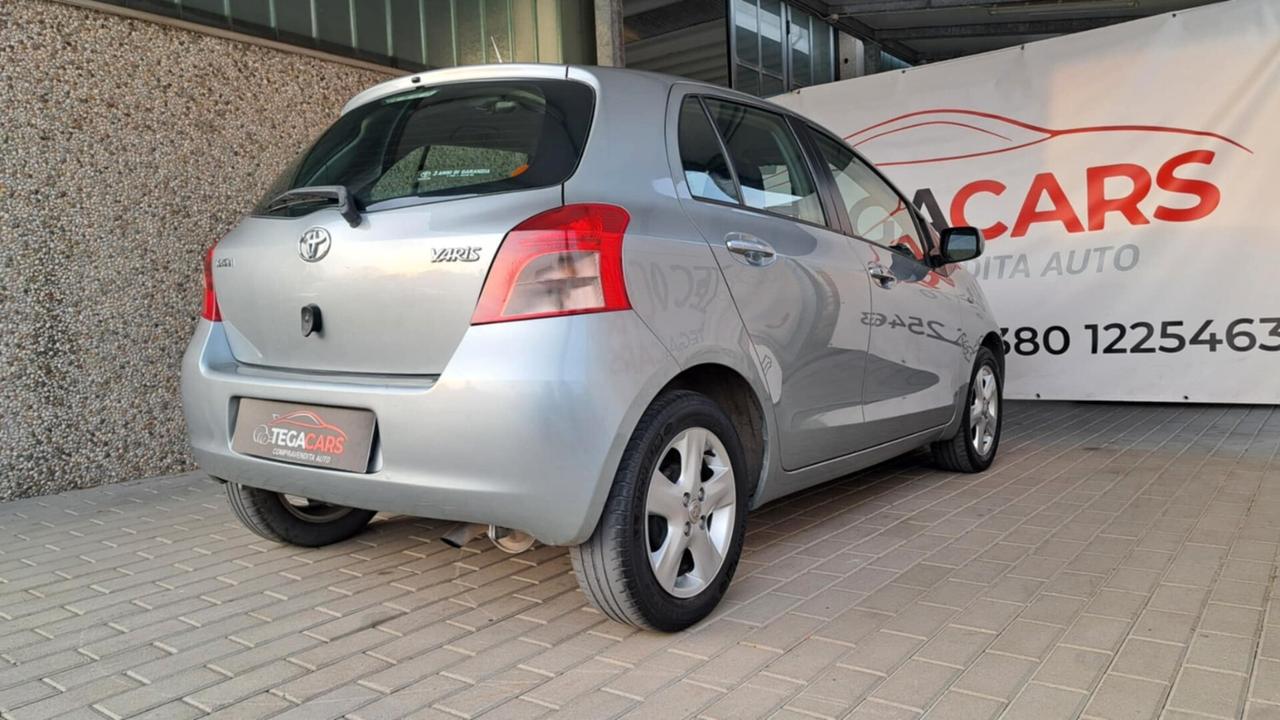 Toyota Yaris 1.3 5 porte