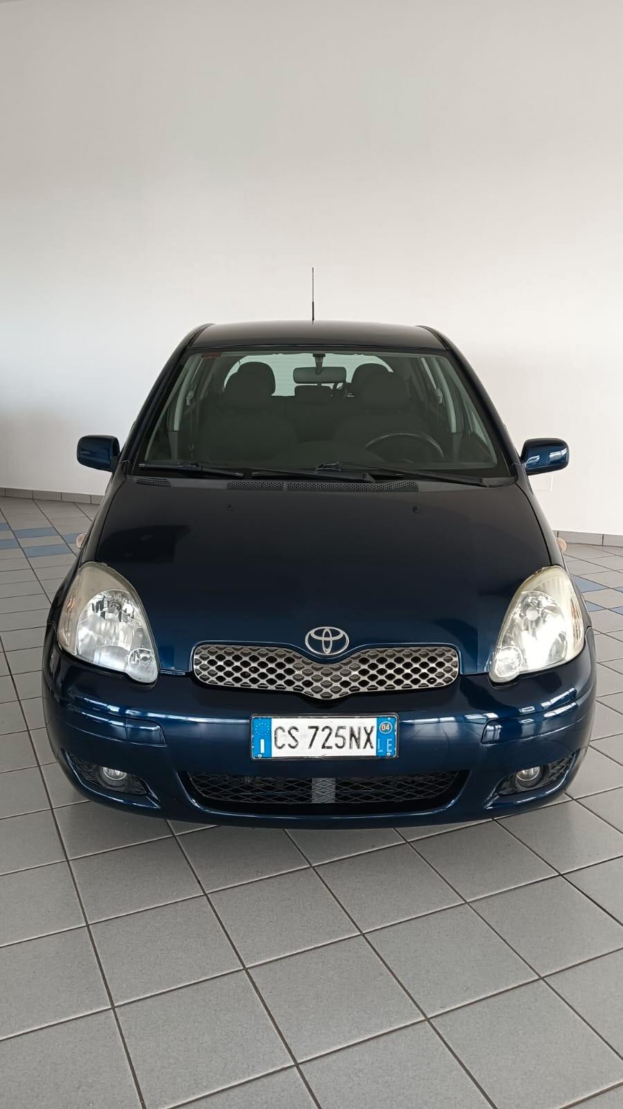 Toyota Yaris 1.0i 16V cat 5 porte Sol