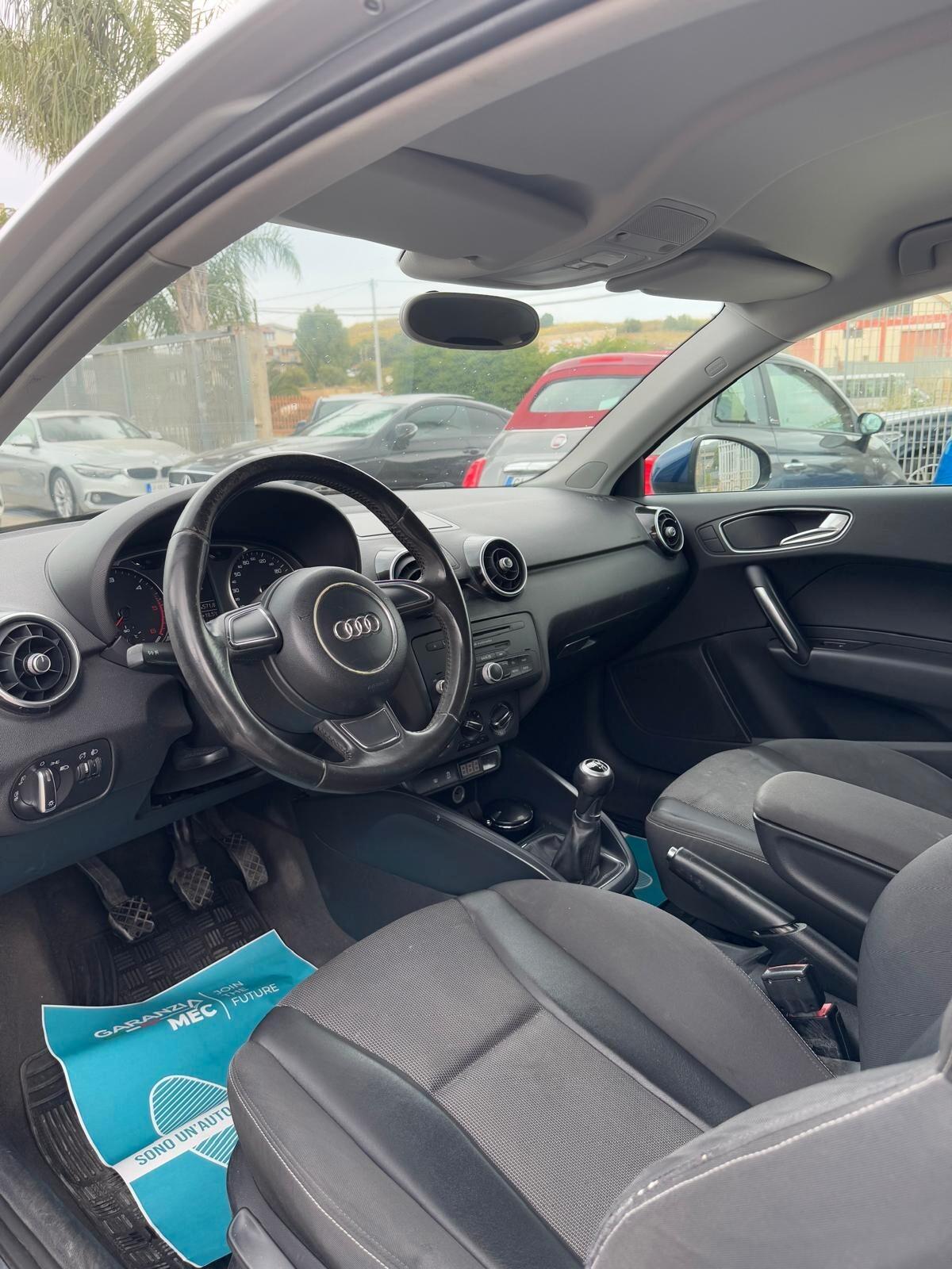 Audi A1 1.6 TDI 105 CV Ambition 2011