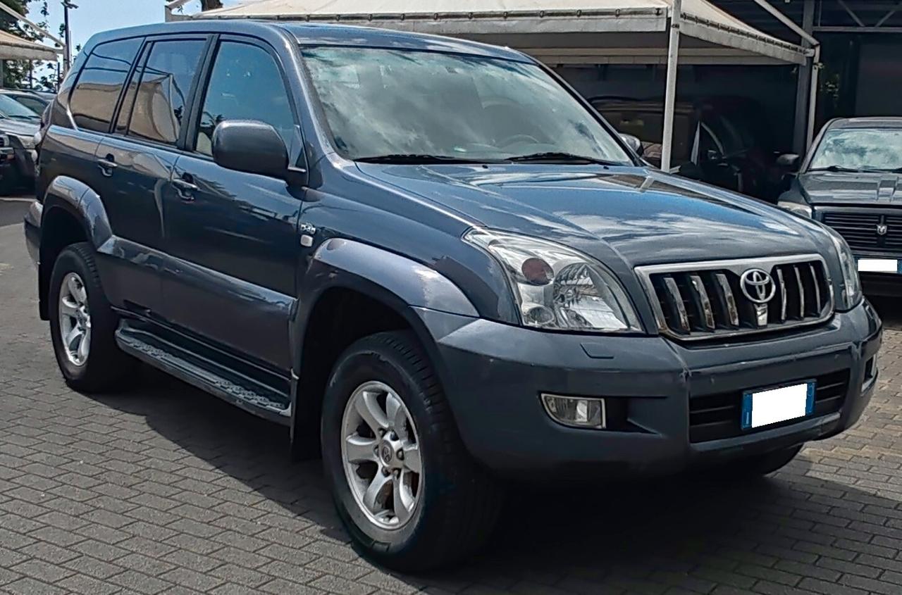 Toyota Land Cruiser 3.0 D-4D 16V cat 5 porte aut. Wagon