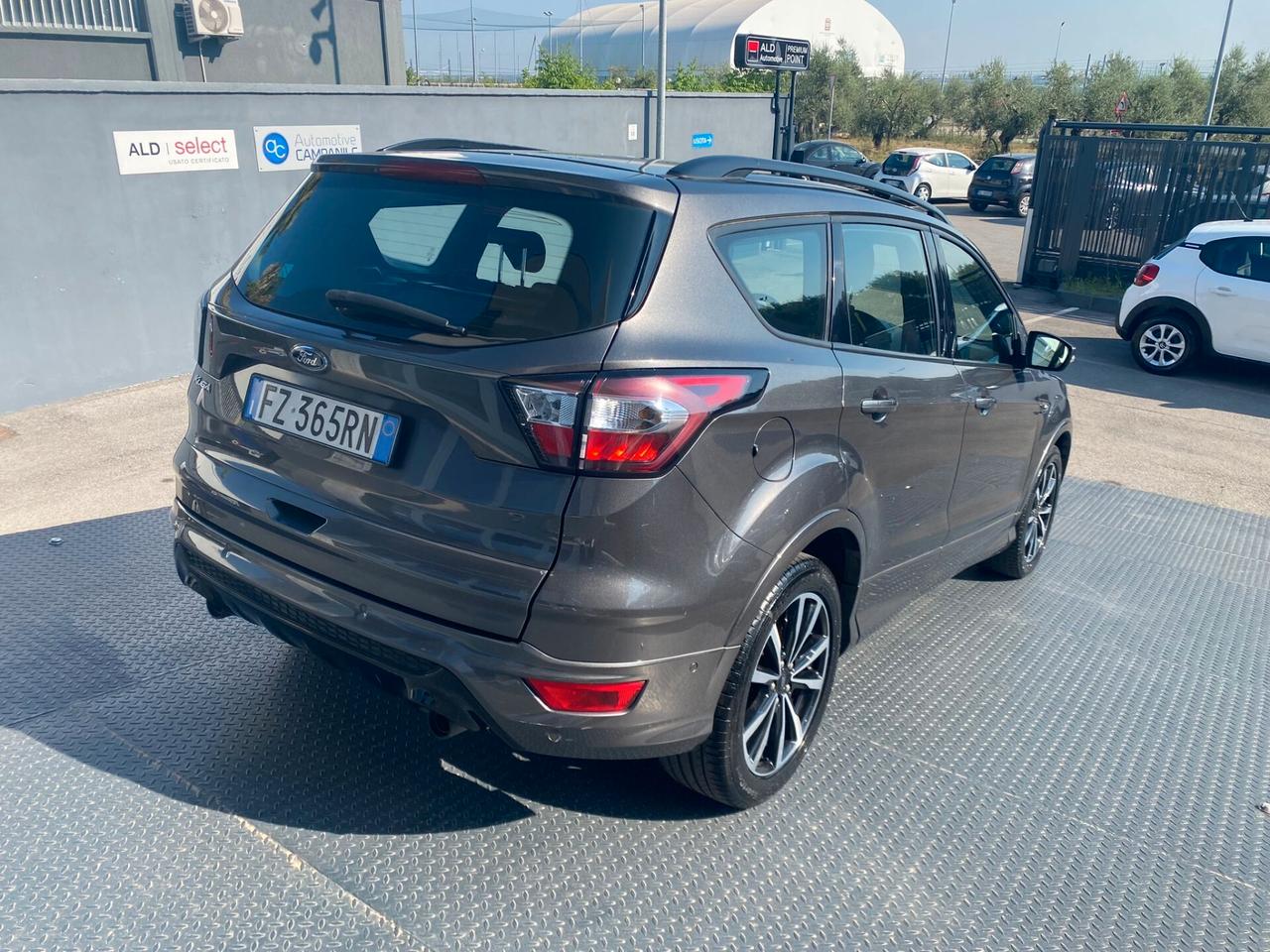 Ford Kuga 1.5 EcoBoost 120 CV S&S 2WD ST-Line