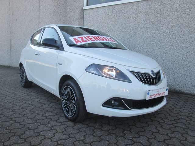 Lancia Ypsilon 1.0 firefly hybrid Gold Neopatentati