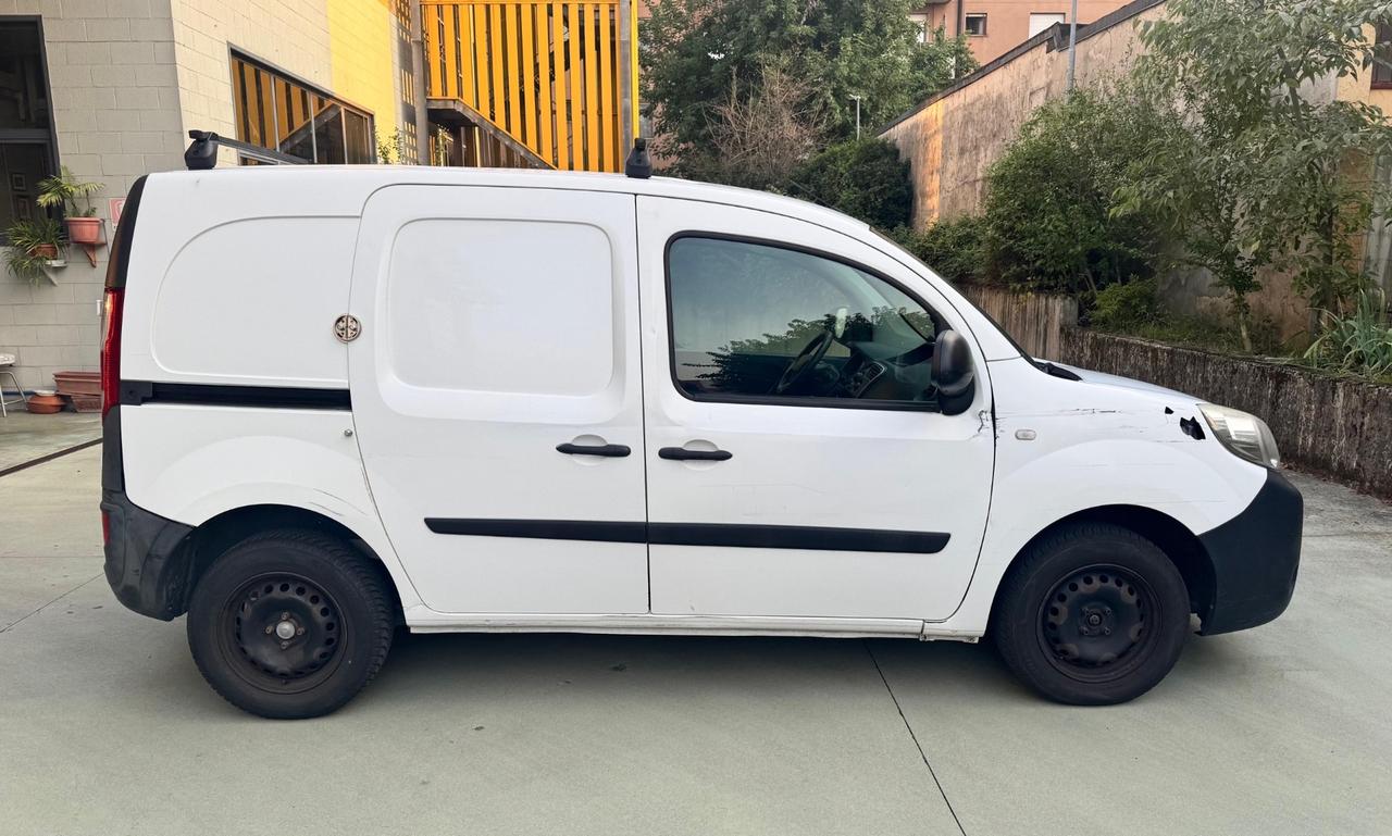 Renault Kangoo 1.5 dCi 75CV F.AP. S&S 3p. IVA COMPRESA