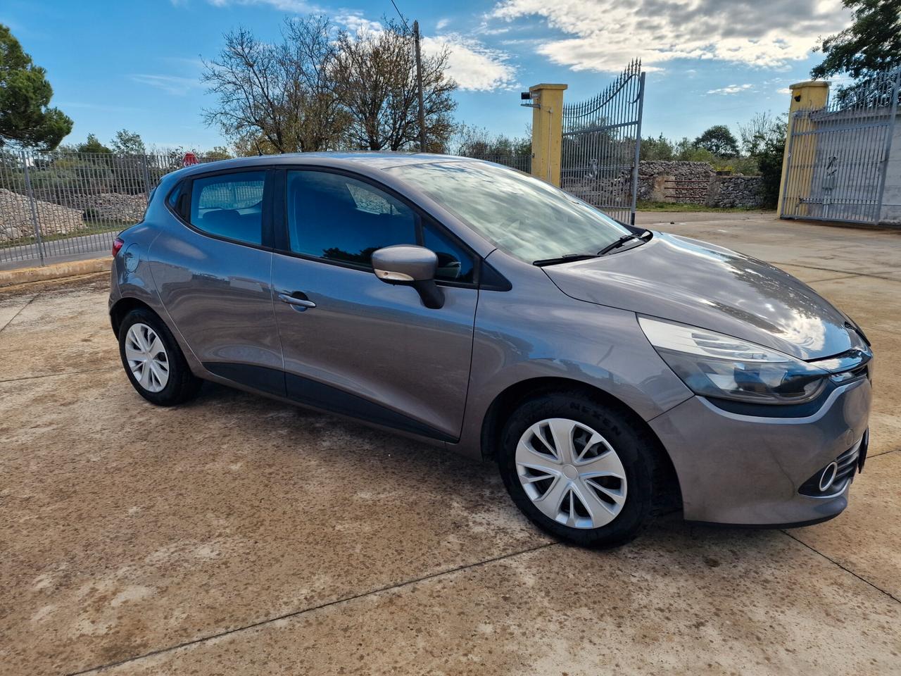 Renault Clio 1.2 75CV 5 porte