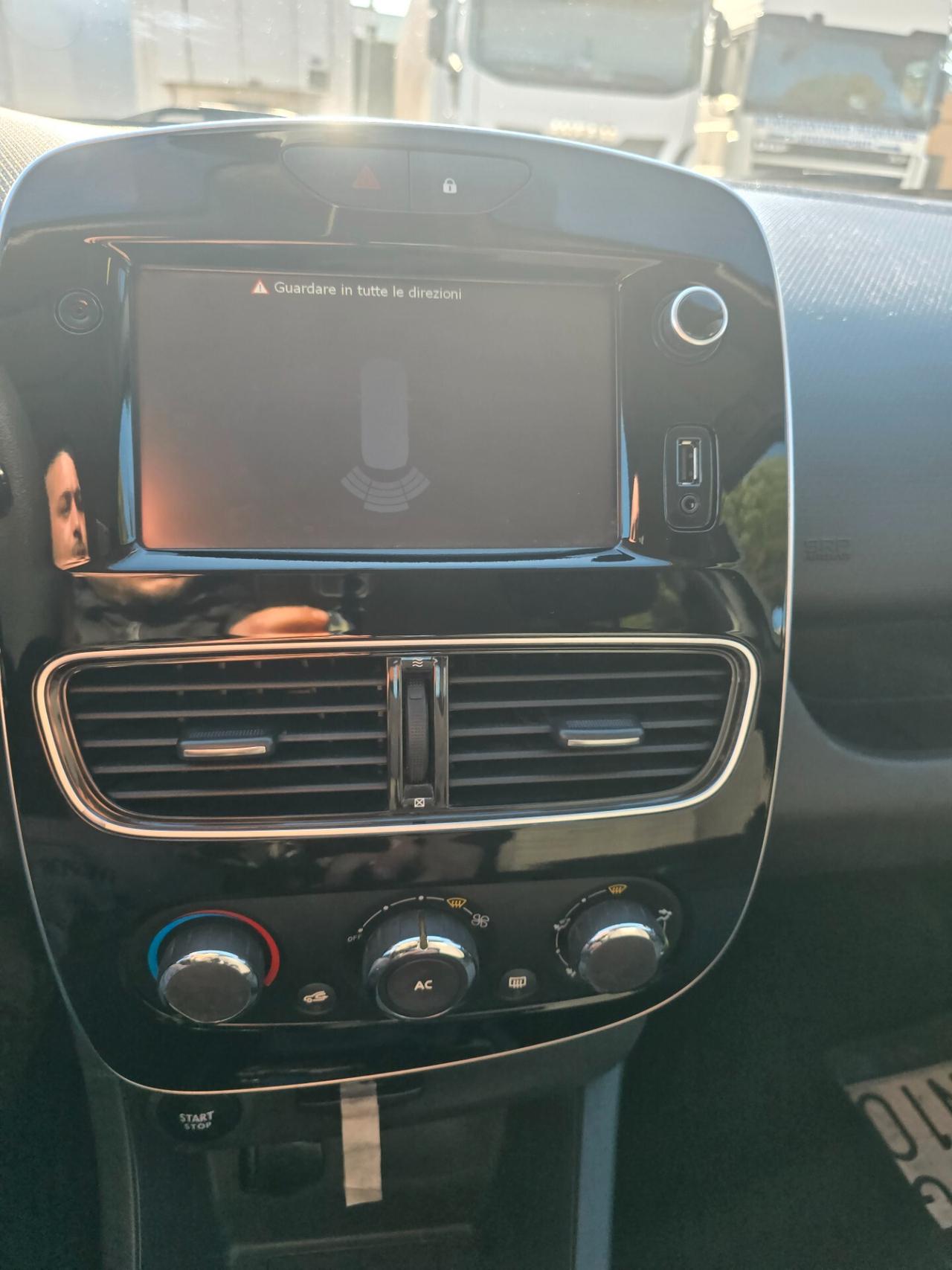 Renault Clio Sporter dCi 8V 90 CV Duel