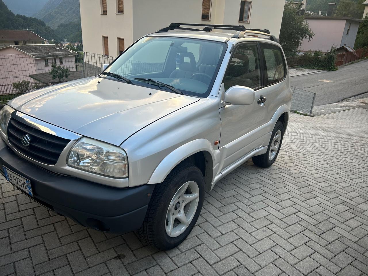 Suzuki Grand Vitara 1.6i 16V cat 3 porte