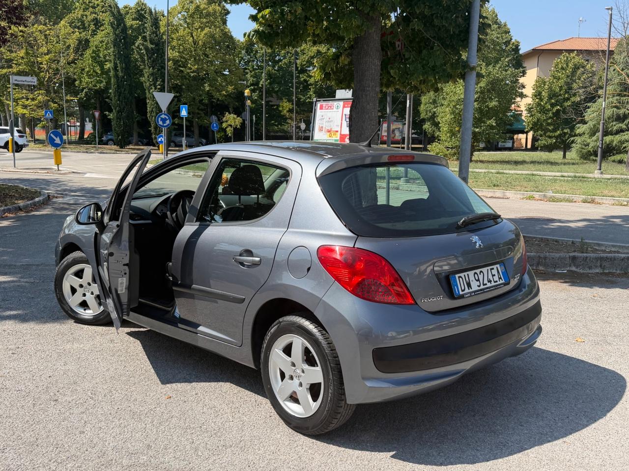 Peugeot 207 1.4 8V 75CV 5p. Energie Sport ECO GPL