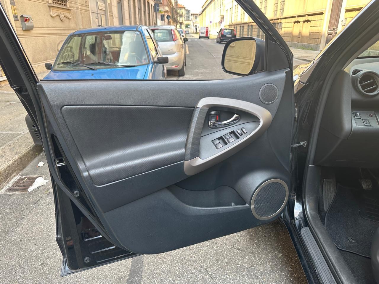 Toyota RAV 4 RAV4 2.2 D-4D 177 CV Luxury