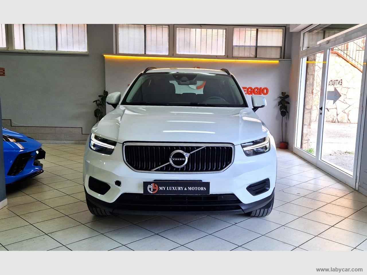 VOLVO XC40 T2 Geartronic Momentum Core CERT*UNIPRO