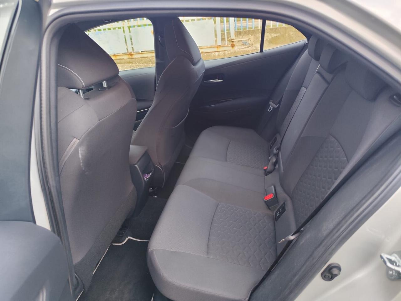 Toyota Corolla 1.8 Hybrid Style