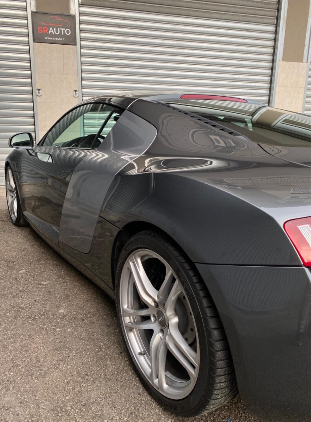 Audi R8 4.2 V8 FSI 420cv quattro R-tronic