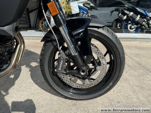 BMW F 900 XR Tripleblack nuova pronta consegna