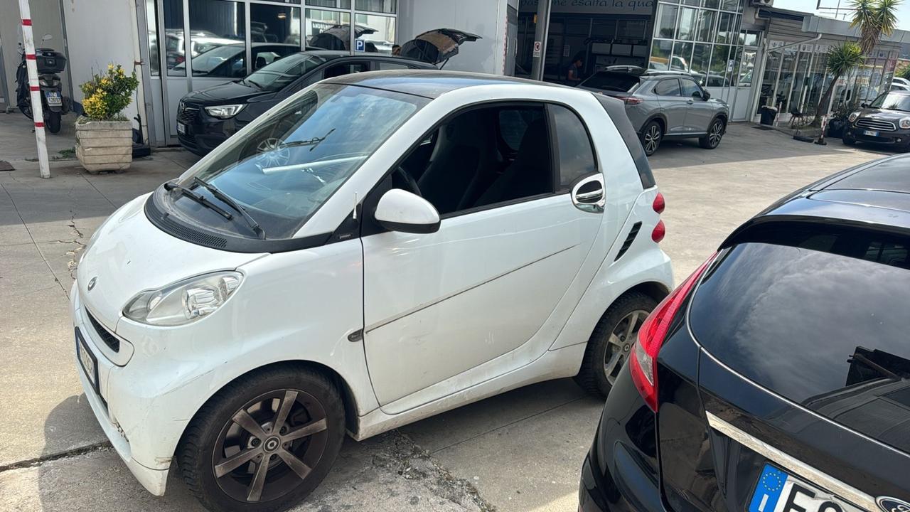 Smart ForTwo 1000 52 kW MHD coupé pure