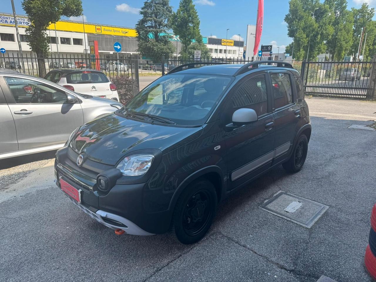 Fiat Panda 1.0 FireFly Cross Hybrid Garmin