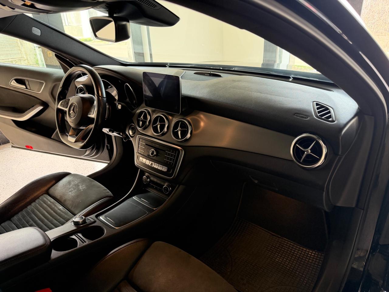 Mercedes-benz GLA 220 d Automatic Premium