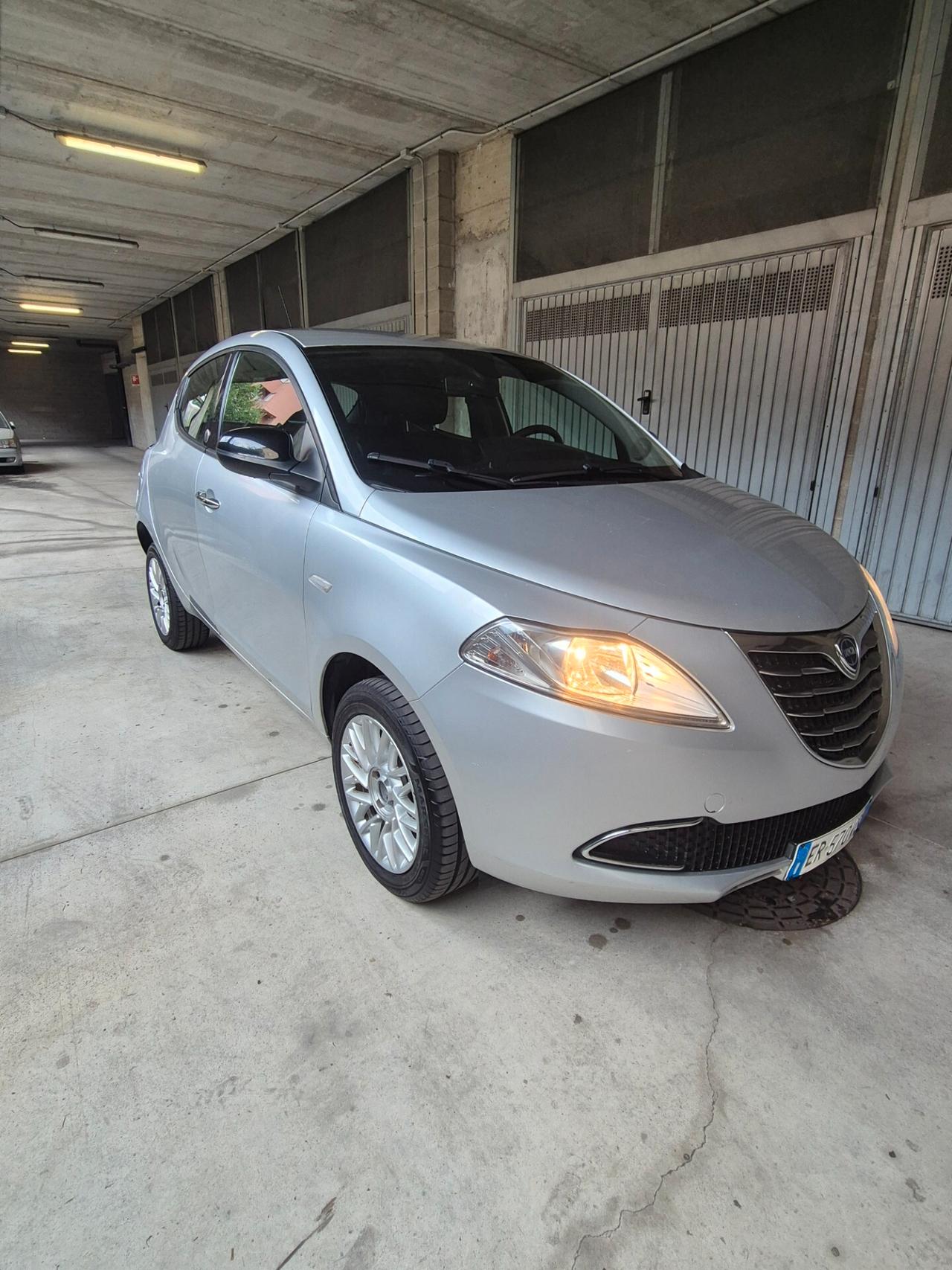 YPSILON BENZINA/METANO ECOCHIC GOLD