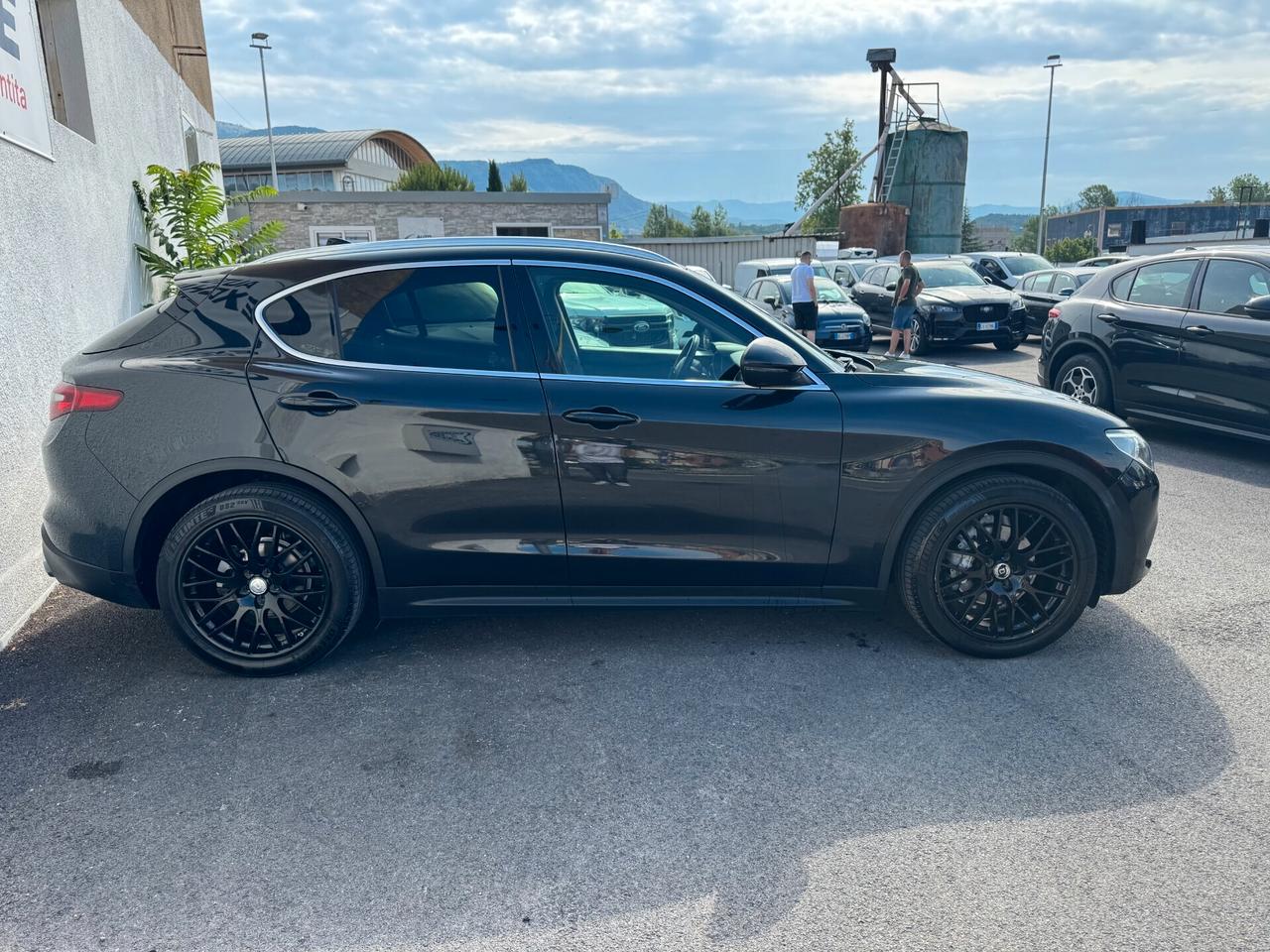 Alfa Romeo Stelvio 2.2 Turbodiesel 160 CV AT8 RWD Business