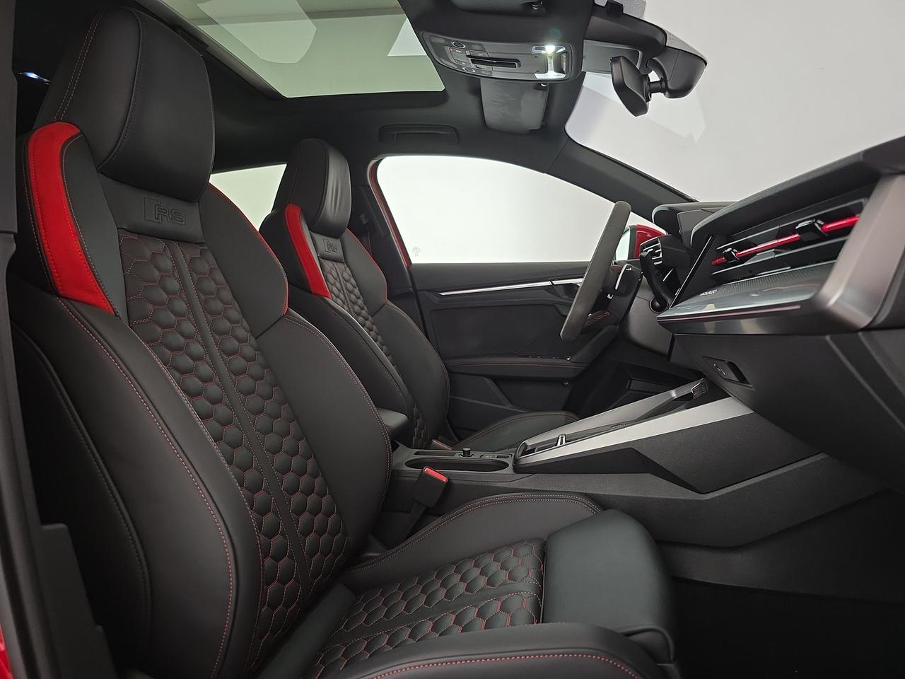 Audi RS3 sportback 2.5 tfsi quattro s-tronic