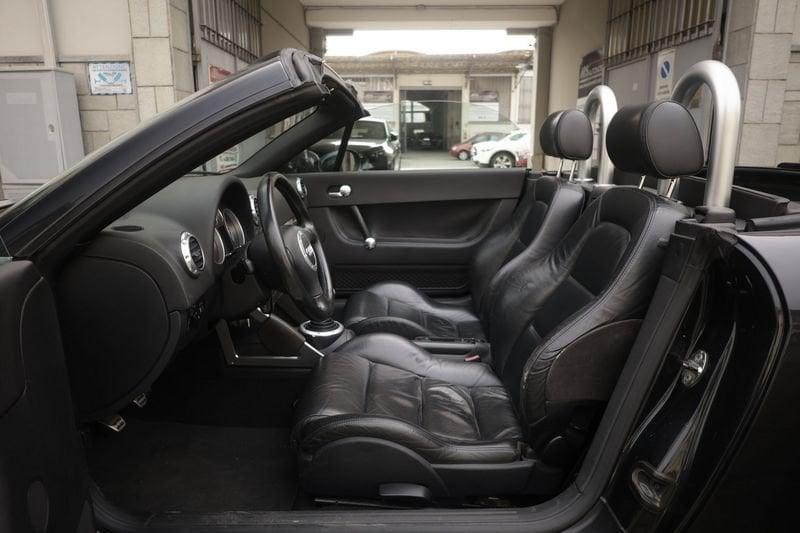 Audi TT Audi TT Roadster 1.8t 132KW ANNO 2004
