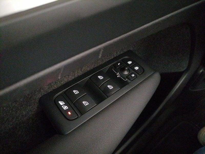 Volvo XC40 1.5 t4 recharge phev Core auto