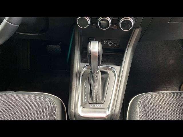 Renault Captur 1.6 E-TECH Hybrid Intens Auto 145cv