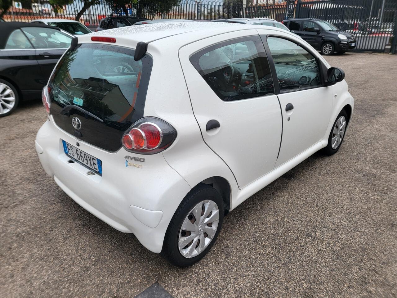 Toyota Aygo 1.0 12V VVT-i 5 porte Active Connect