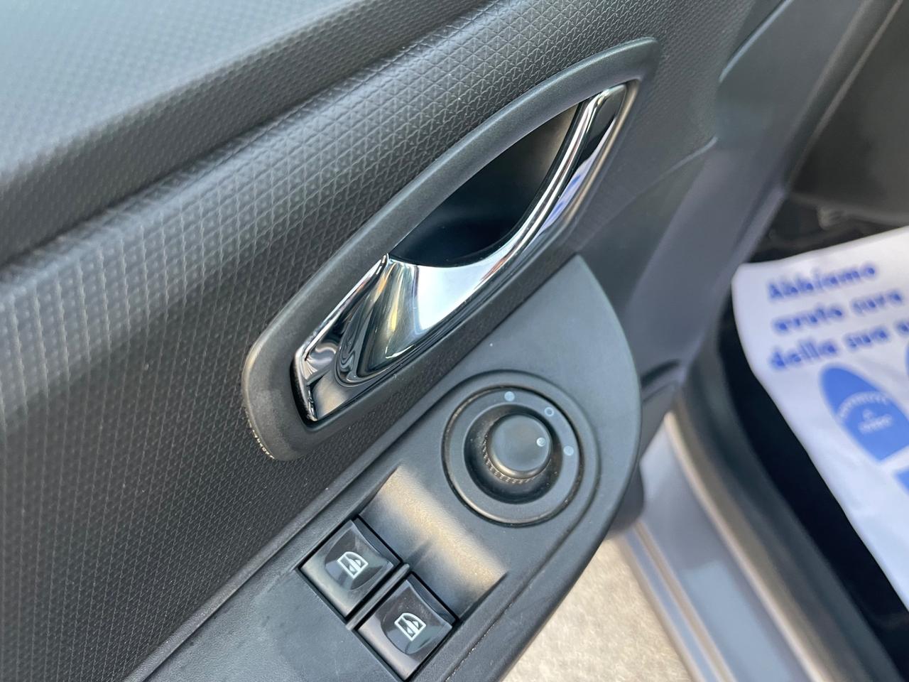 RENAULT CLIO 1.5 DCI 75CV 5P FULL LED STUPENDA