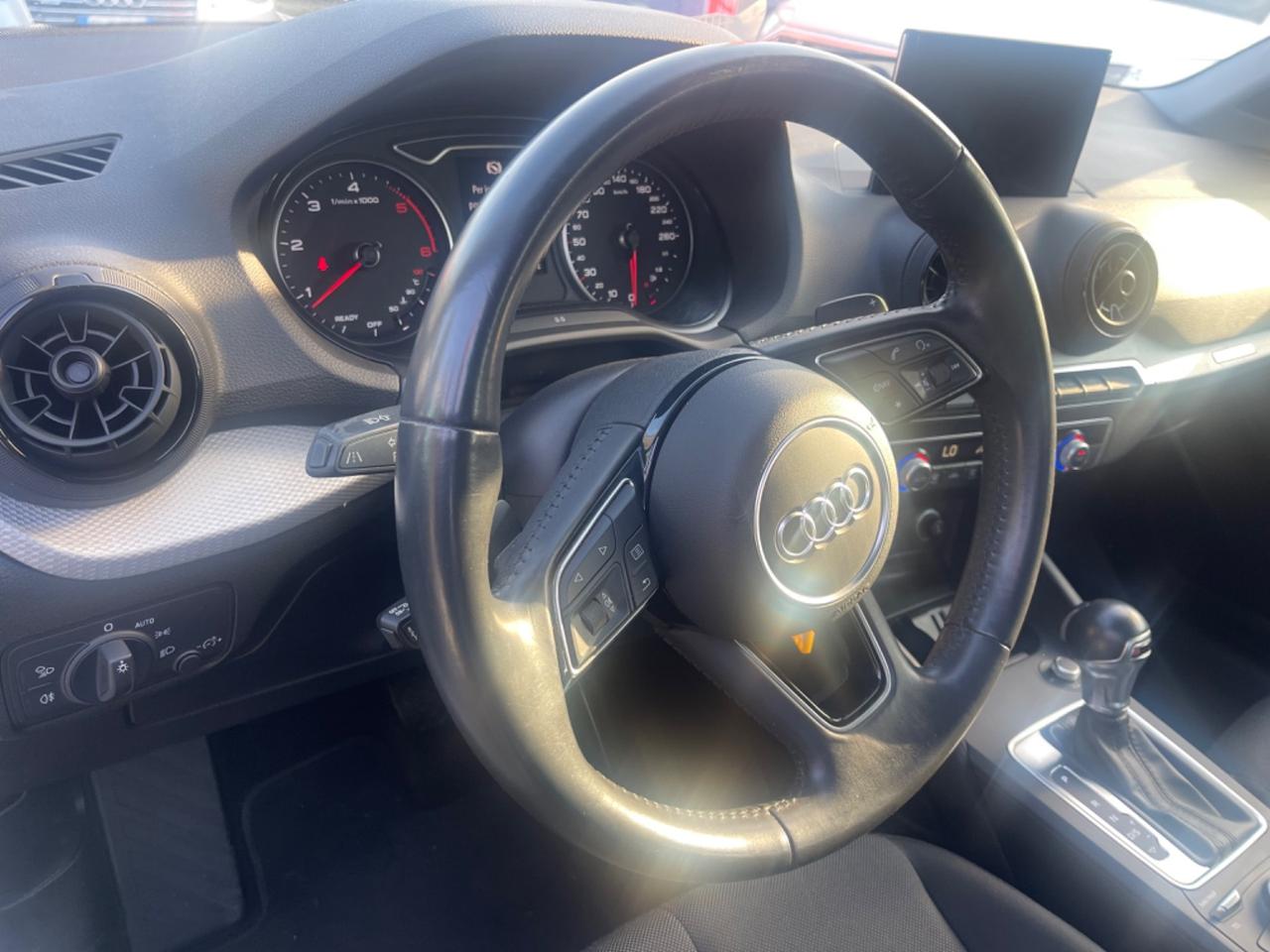 Audi Q2 30 TDI S tronic Business