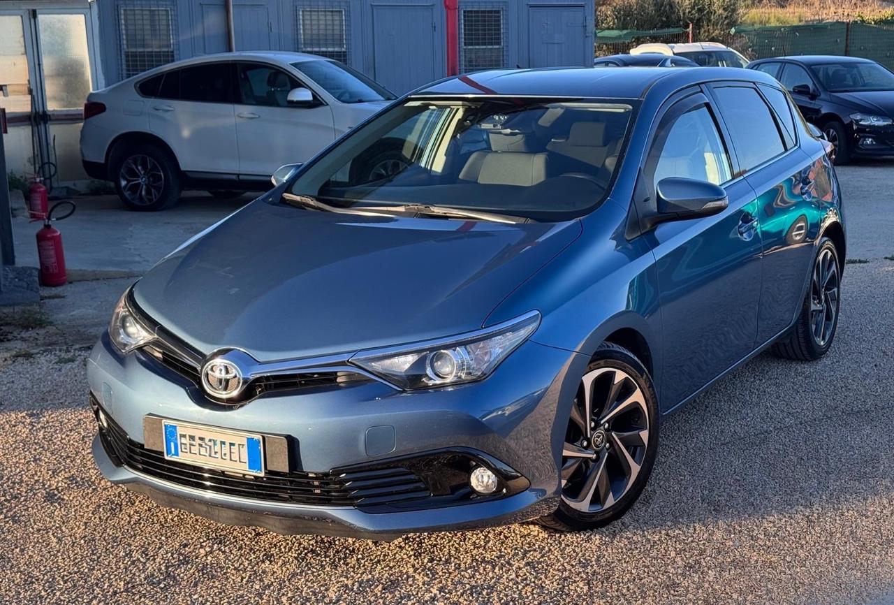 Toyota Auris 1.6 D-4D Lounge
