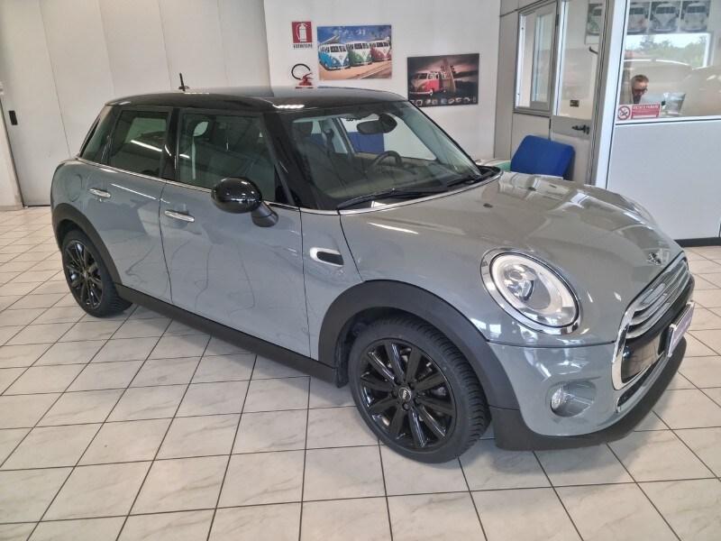 MINI Mini 5 porte (F55) Mini 1.5 Cooper D Busi...