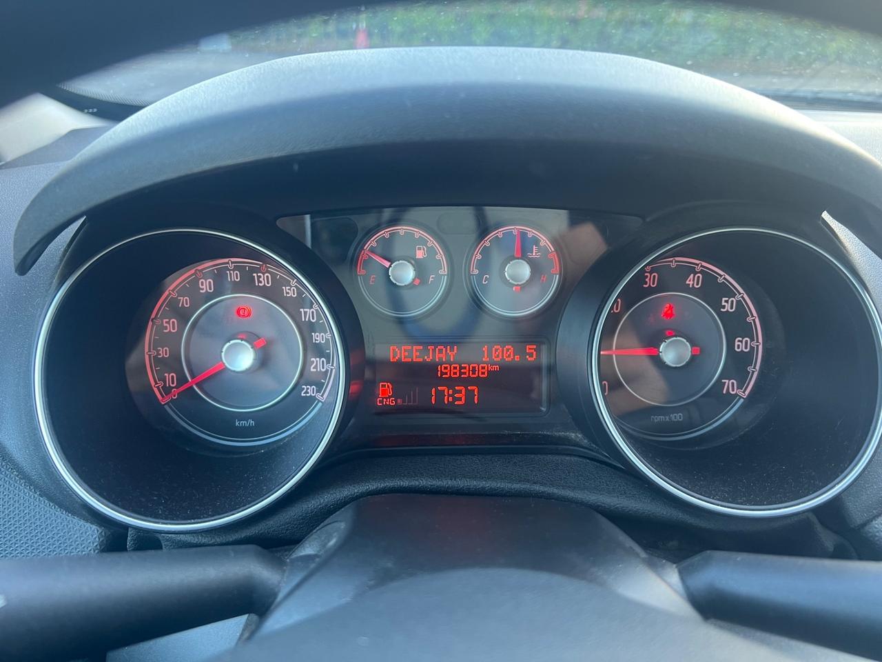 Fiat Punto 1.4 8V 5 porte Natural Power Virgin Radio