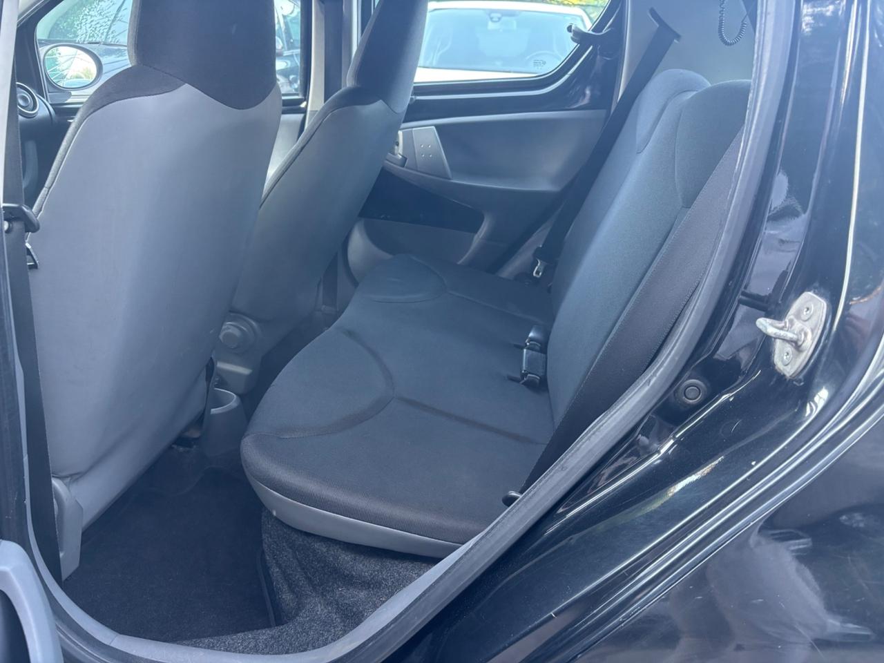 Toyota Aygo 1.0 5 porte Sol OK NEOPATENTATI