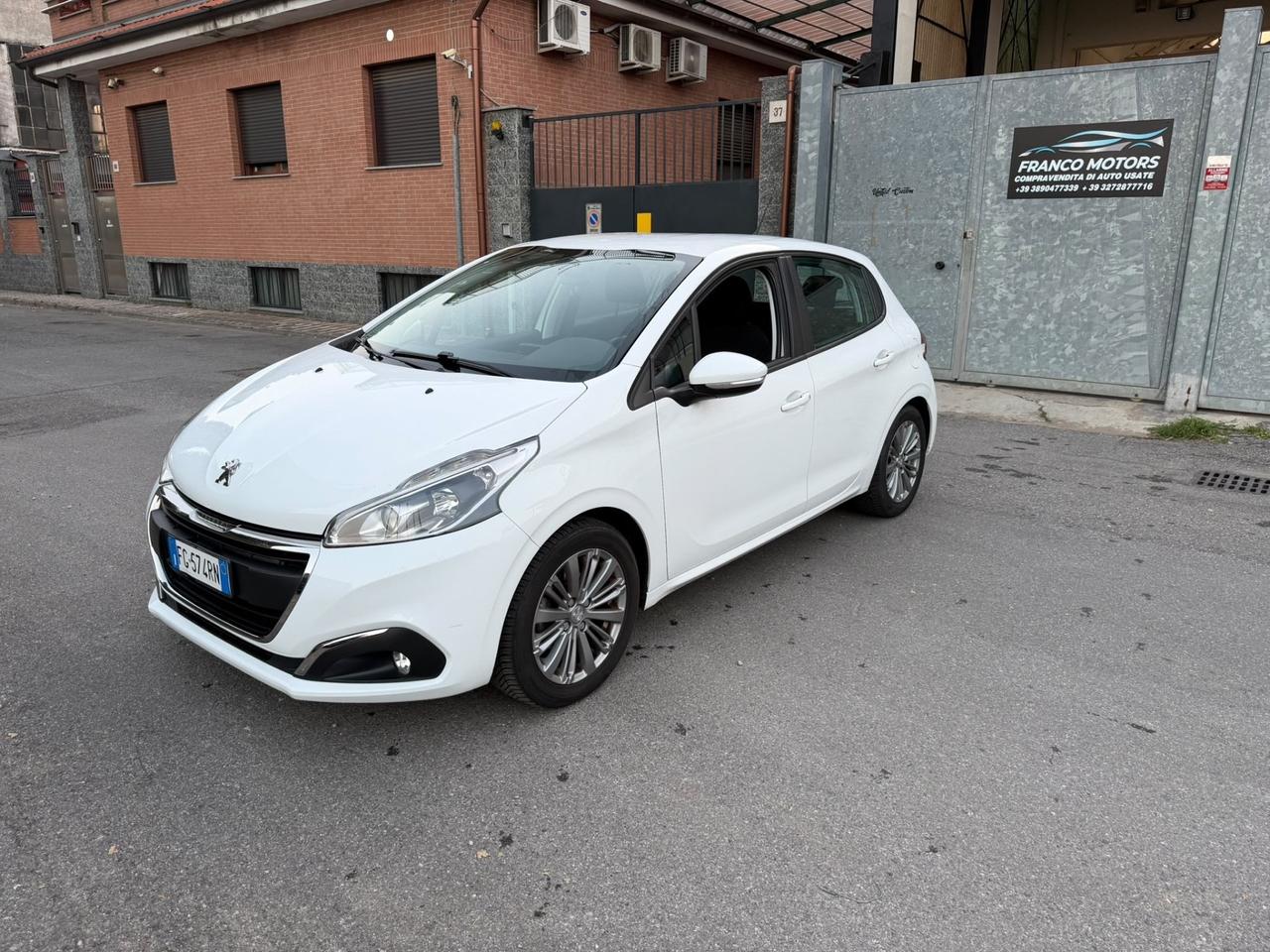 Peugeot 208 PureTech 82 5 porte Allure