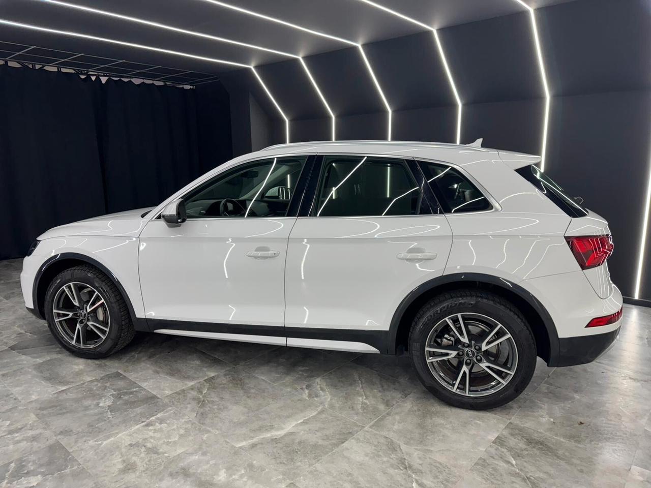 Audi Q5 Q5 II 2017 30 2.0 tdi mhev 136cv s-tronic