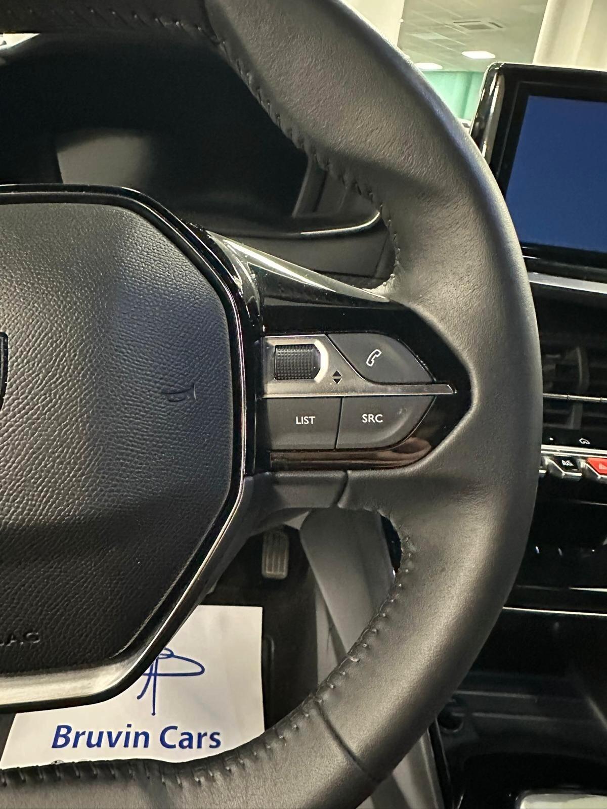 Peugeot 2008 PureTech 100 S&S Allure