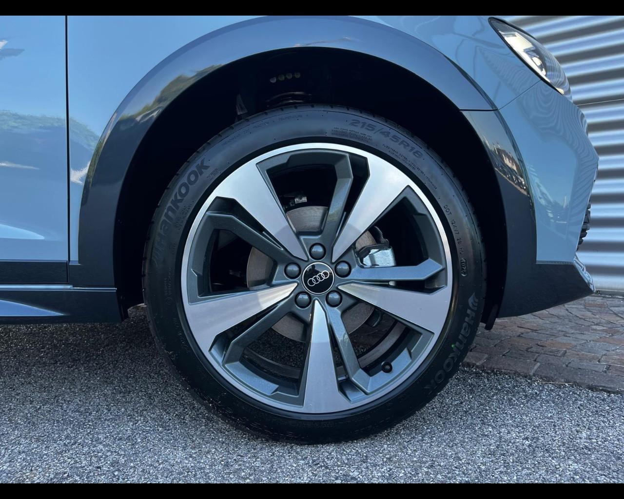 AUDI A1 ALLSTREET 30 TFSI IDENTITY CONTRAST