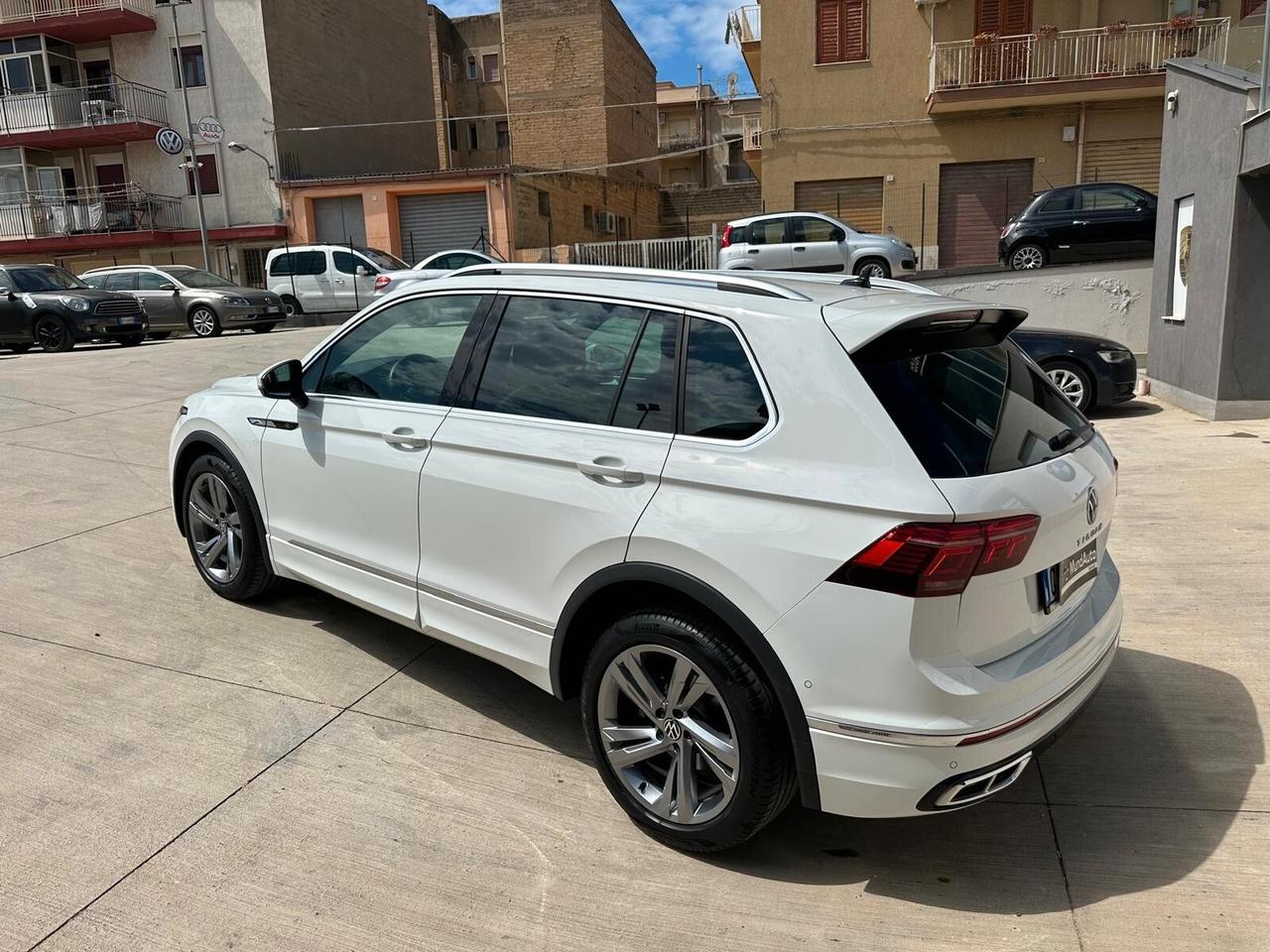 Volkswagen Tiguan 2.0 TDI 150 CV SCR DSG 4MOTION R-Line