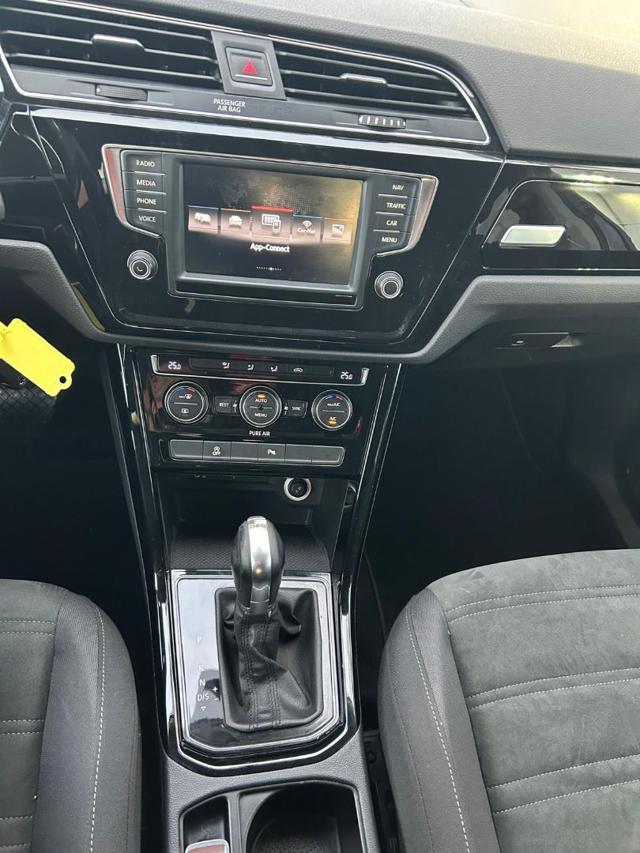 VOLKSWAGEN Touran 1.6 TDI DSG Highline 7 POSTI